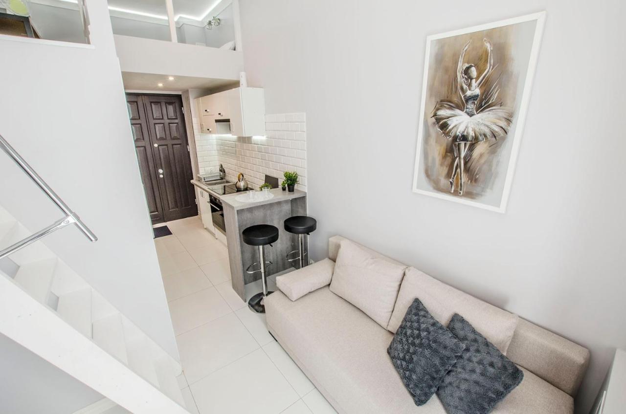 Cozy Apartment On Piramowicza Łódź Buitenkant foto