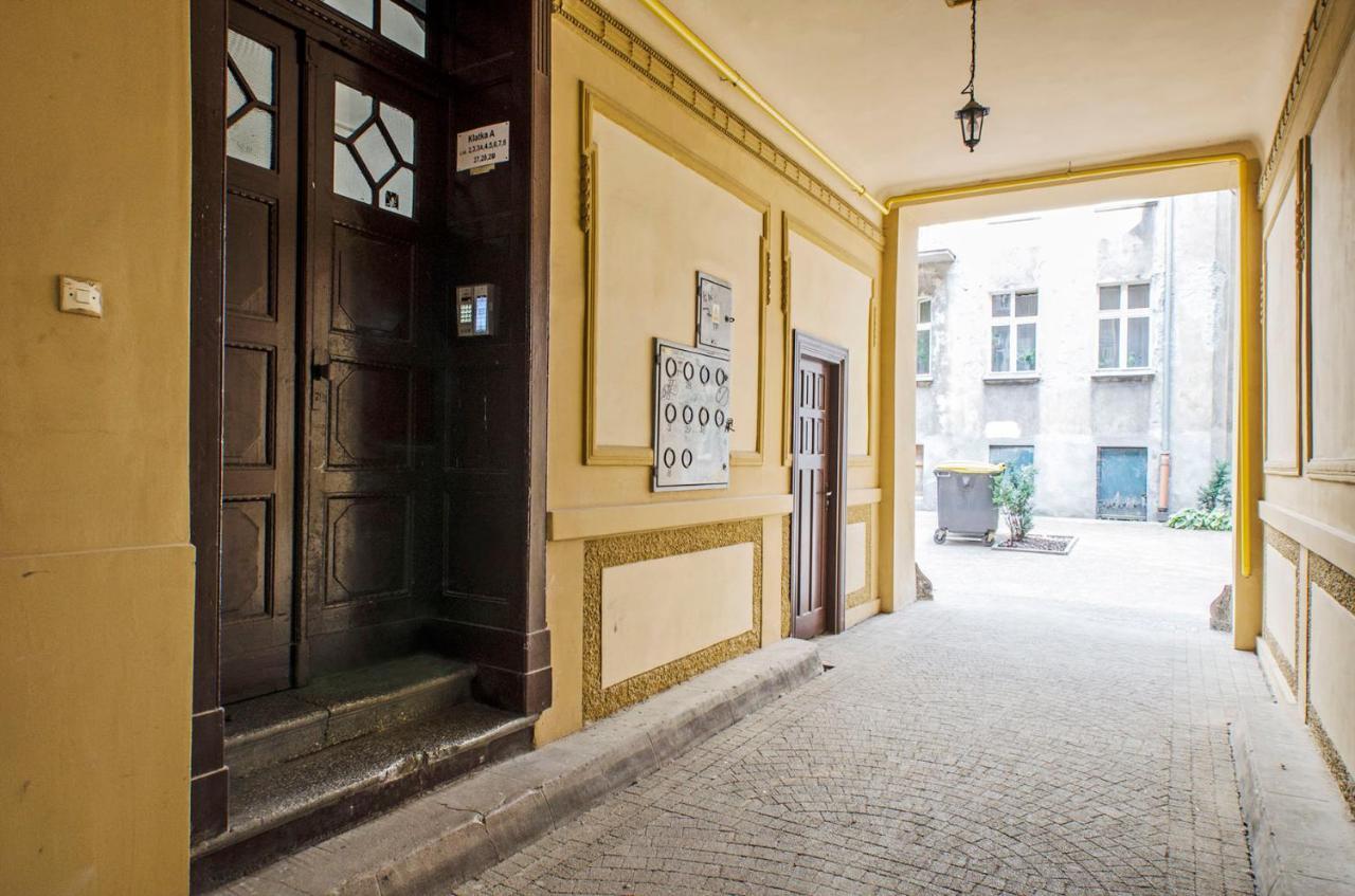 Cozy Apartment On Piramowicza Łódź Buitenkant foto